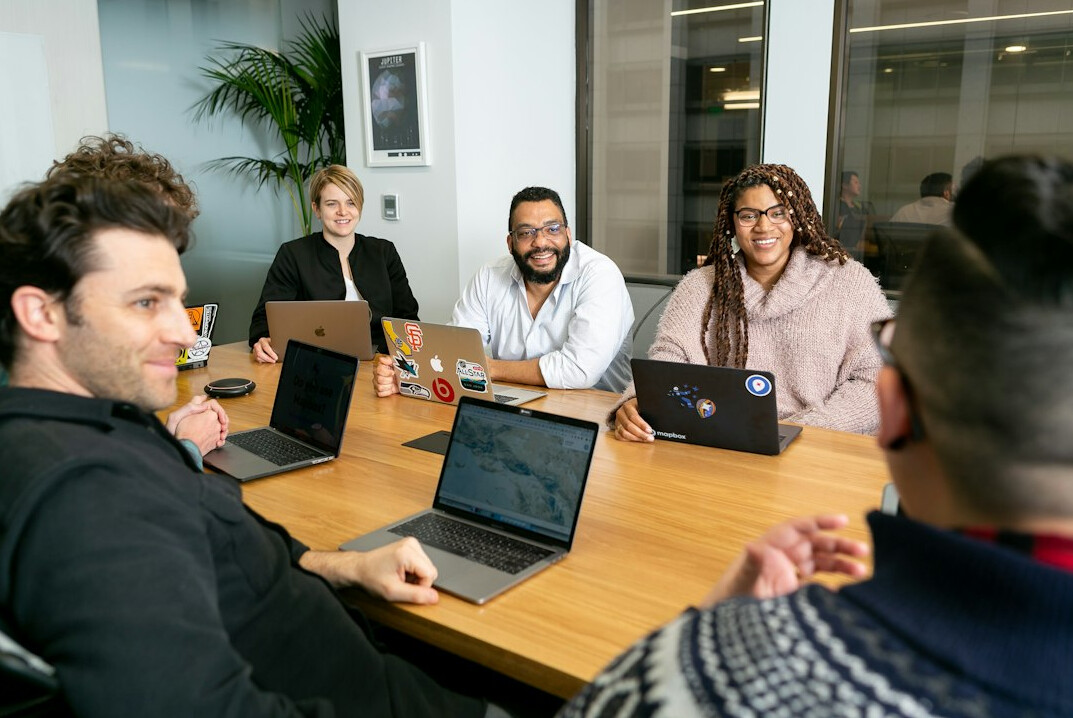 group discussion in meeting